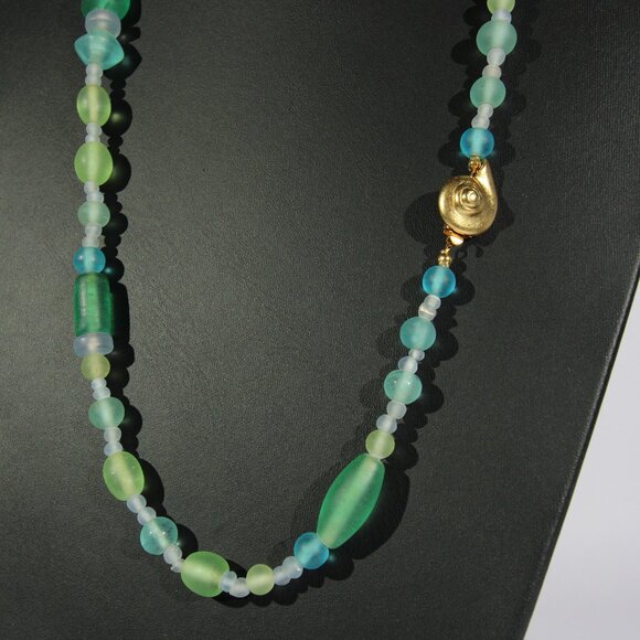 Vintage Museum Fine Arts Gold Tone Clasp Necklace w/ Blue & Green Sea Glass Bead - Picture 3 of 8